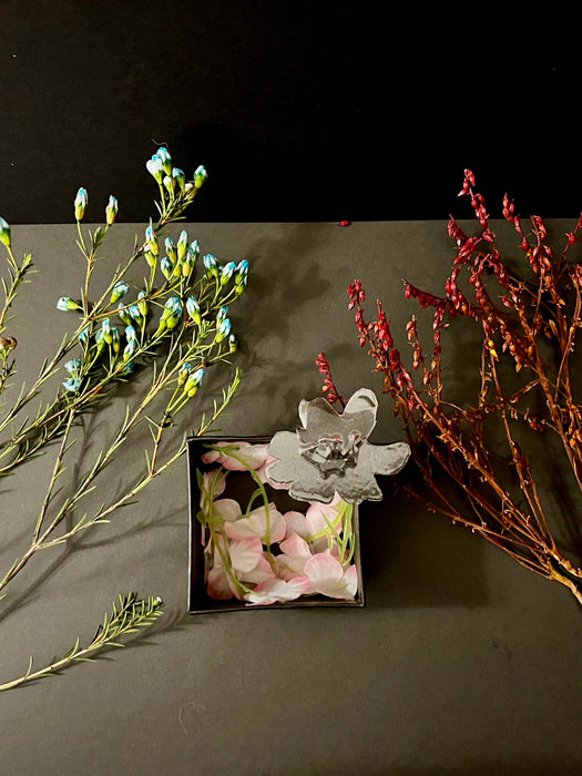 Dainty Beth | Black Paper Sculpture 