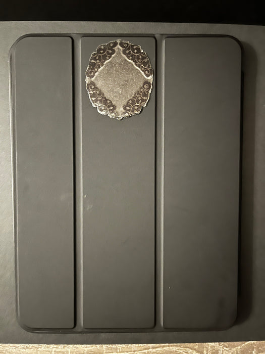 Tarot Symbolism - Mirror | Black Paper Engraving